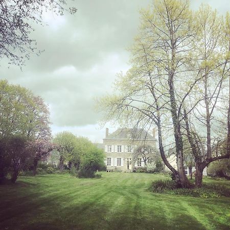 Maison D'Hotes La Doucelle Culture Et Bien-Etre Lignieres-Orgeres Exteriör bild